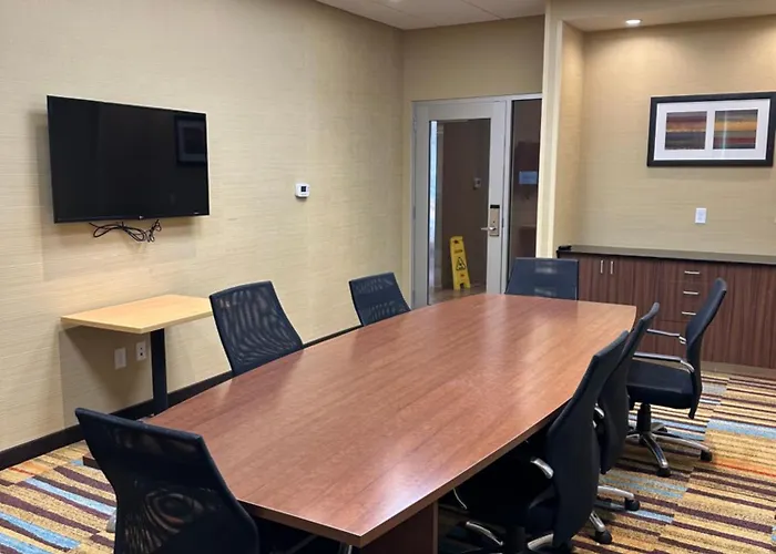 Fairfield Inn & Suites